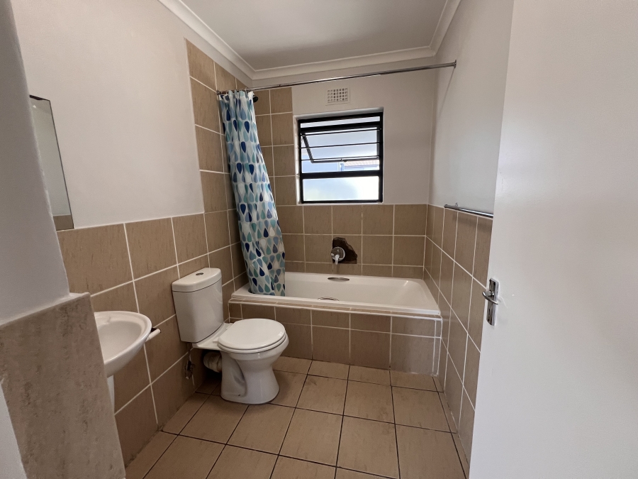 2 Bedroom Property for Sale in Parklands East Western Cape